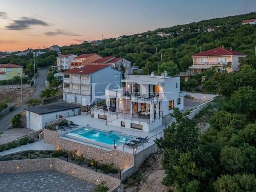 Haus zum Kauf 1.100.000 € 7 Zimmer 250 m² Kraljevica