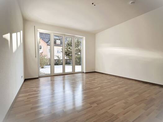 Terrassenwohnung zur Miete 1.100 € 2 Zimmer 71 m² Geschoss EG/2 frei ab sofort Ingolstadt 85049