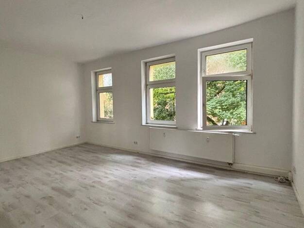 Wohnung zur Miete 399 € 2 Zimmer 63 m² 1. Geschoss Albert-Schweitzer-Straße 33 Quedlinburg 06484
