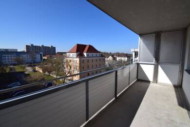 Wohnung zur Miete 515 € 3 Zimmer 77,4 m² 4. Geschoss Bahnhofstraße 32 Innenstadt Riesa 01587