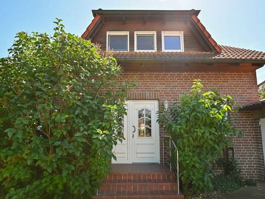 Einfamilienhaus zum Kauf 360.000 € 4 Zimmer 125 m² 402 m² Grundstück Uetze Uetze 31311