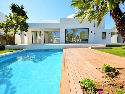Haus zum Kauf 1.800.000 € 295 m² 600 m² Grundstück Marbella 29600