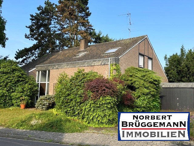 Wohnhaus mit Garage auf einem Süd-Westlage-Grundstück