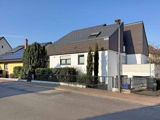 Einfamilienhaus zum Kauf 825.000 € 8 Zimmer 233 m² 339 m² Grundstück Hockenheim 68766