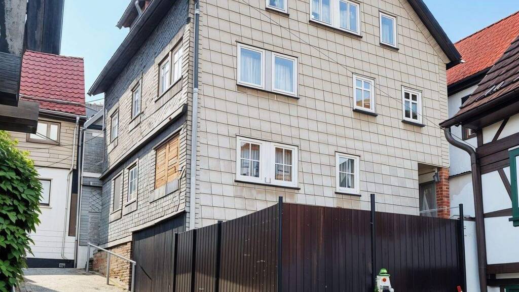 Haus zum Kauf 89.000 € 4 Zimmer 144 m² 450 m² Grundstück Ruhla 99842