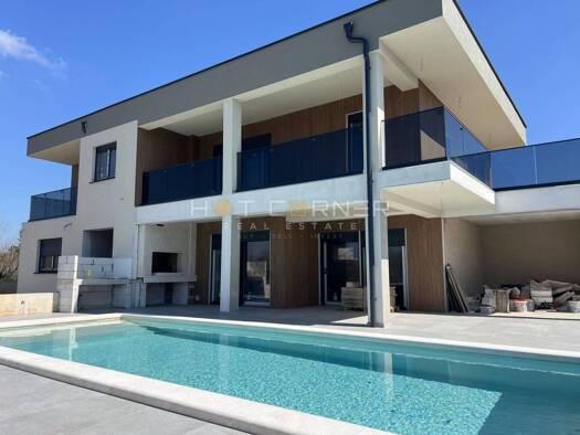 Einfamilienhaus zum Kauf 770.000 € 5 Zimmer 360 m² Šišan, Ližnjan Ližnjan 52204