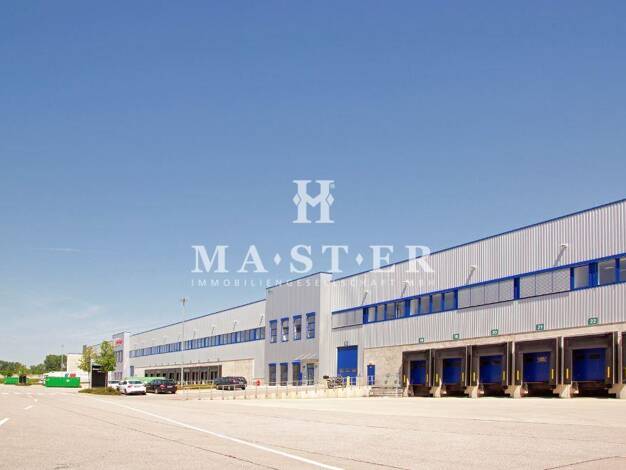 Lagerhalle zur Miete provisionsfrei 8.000 m² Lagerfläche teilbar ab 8.000 m² Falkensee 14612