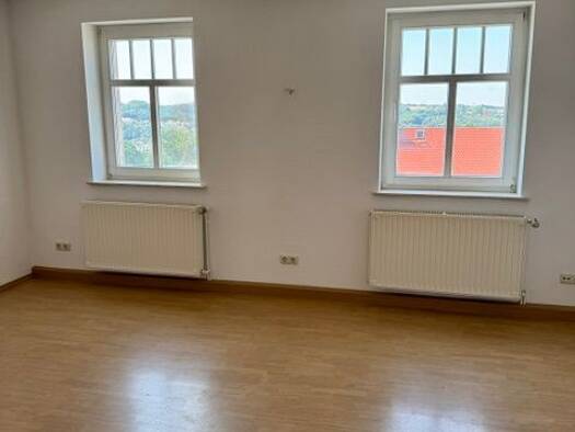 Wohnung zur Miete 360 € 3 Zimmer 72 m² 3 Geschosse frei ab sofort Döbeln Döbeln 04720