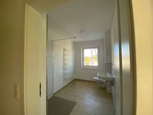 Wohnung zur Miete 970 € 4 Zimmer 110 m² Geschoss 2/4 frei ab sofort Zschaitz Zschaitz-Ottewig 04720
