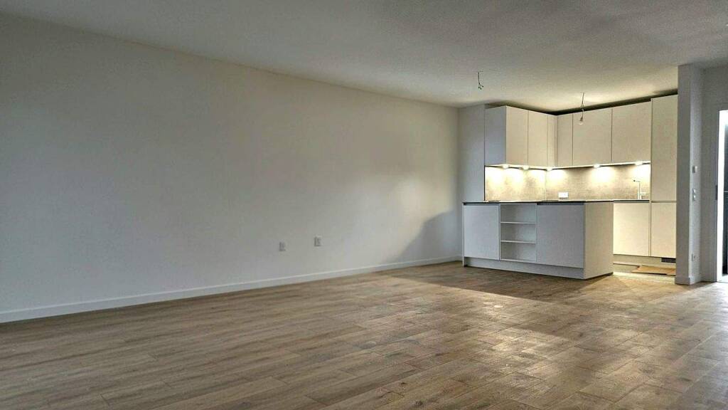 Reihenmittelhaus zum Kauf - Erstbezug provisionsfrei 899.000 € 5 Zimmer 146 m² 117 m² Grundstück frei ab sofort Adelshofen 82276