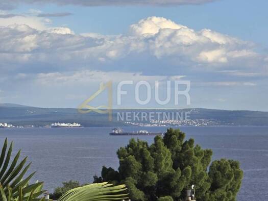 Haus zum Kauf 555.000 € 6 Zimmer 200 m² Bulevard, Rijeka Rijeka