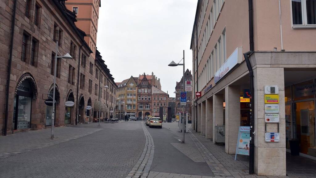 Büro zur Miete 2.460 € 8 Zimmer 205 m² Bürofläche Hallplatz 15-19 Lorenz Nürnberg 90402