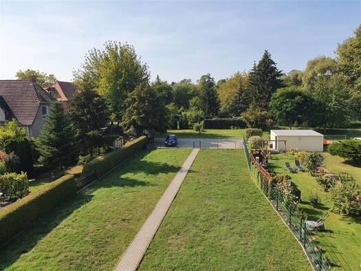 Wohnung zur Miete 450 € 2 Zimmer 65 m² 2. Geschoss frei ab sofort Stefan-Simon-Straße 9 Bitterfeld 06749