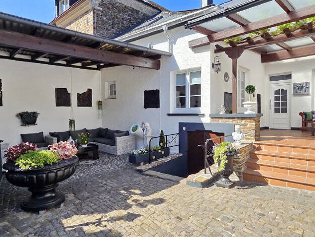 Reihenmittelhaus zum Kauf 398.900 € 7 Zimmer 227 m² 319 m² Grundstück Senheim 56820