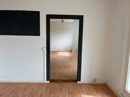 Wohnung zur Miete 675 € 6 Zimmer 112,5 m² 3. Geschoss Ernst-Hermann-Meyer-Straße 10 Südliche Neustadt West 06124