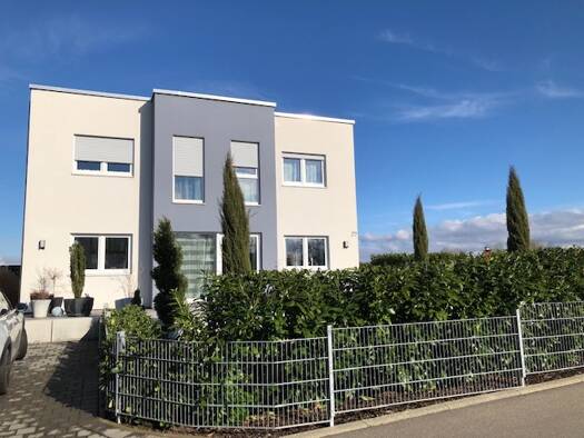 Haus zum Kauf provisionsfrei 1.400.000 € 4,5 Zimmer 165 m² 446 m² Grundstück frei ab 06.06.2027 Bad Krozingen Bad Krozingen 79189