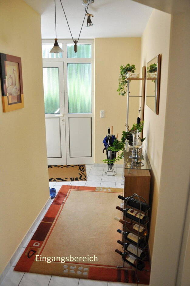 Doppelhaushälfte zur Miete 1.050 € 5 Zimmer 146 m² 200 m² Grundstück frei ab 01.09.2025 Rothlindenstr. 17a Kernstadt Schwandorf Schwandorf 92421