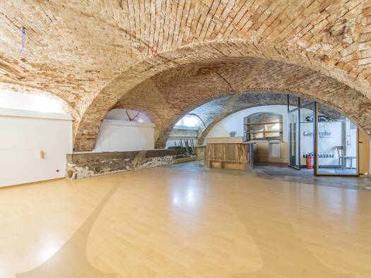 Restaurant zur Miete 1.300 € Ufer Linz 4030