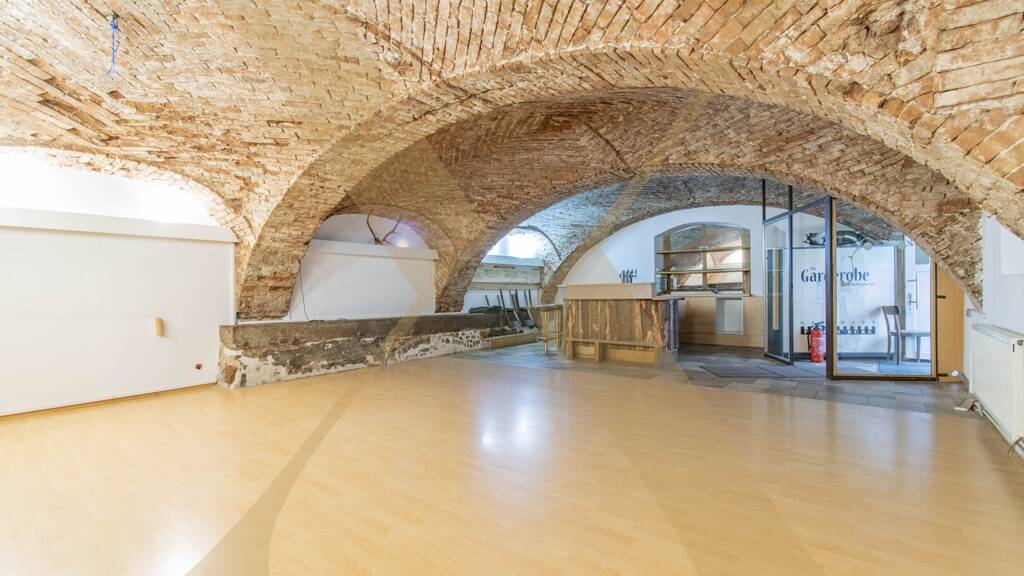 Restaurant zur Miete 1.300 € Ufer Linz 4030