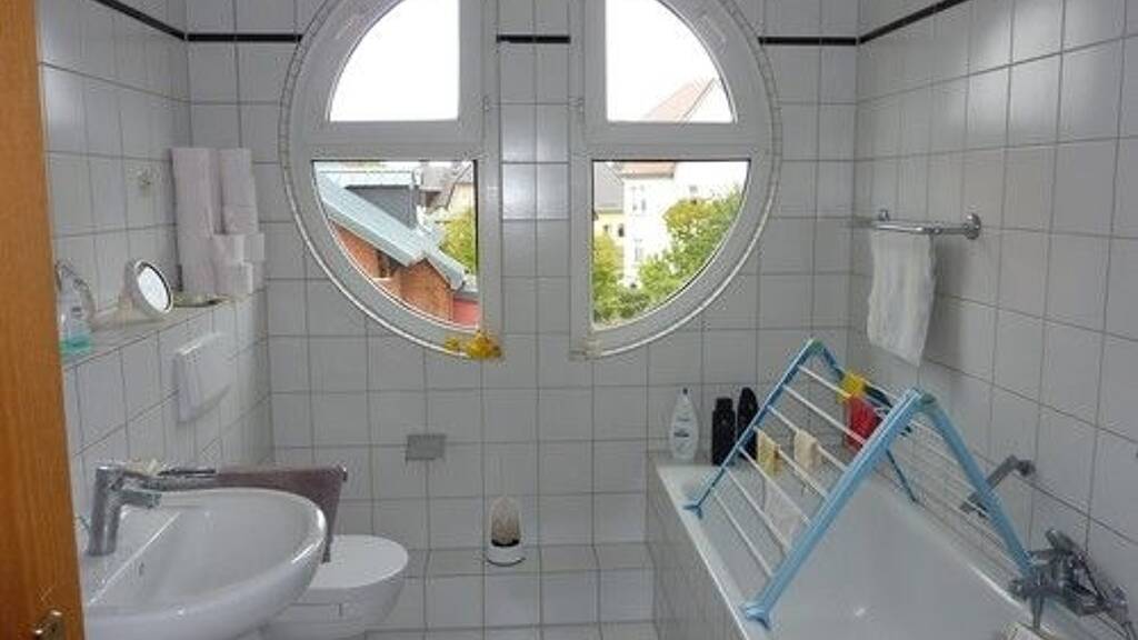 Wohnung zum Kauf 87.000 € 2 Zimmer 65,5 m² frei ab sofort Weißenfels 06667