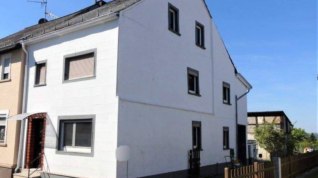 Einfamilienhaus zum Kauf 240.000 € 6 Zimmer 113,8 m² 922 m² Grundstück Langenscheid 65558