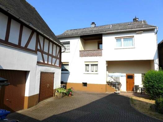 Einfamilienhaus zum Kauf 238.000 € 6 Zimmer 155 m² 654 m² Grundstück frei ab 01.12.2026 Ehringshausen Ehringshausen 35630
