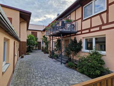 Haus zum Kauf 9 Zimmer 236 m² 1.280 m² Grundstück Burgbernheim Burgbernheim 91593