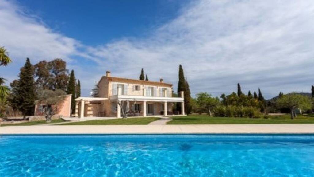 Landhaus zur Miete 4.500 € 6 Zimmer 205 m² 6.921 m² Grundstück Capdepera 07589