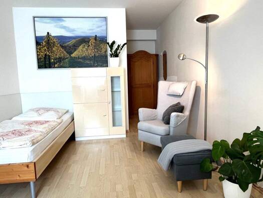 Studio zur Miete Wohnen auf Zeit 810 € 1 Zimmer 21 m² frei ab 03.11.2026 Klosterstrasse 0 Leonberg 71229