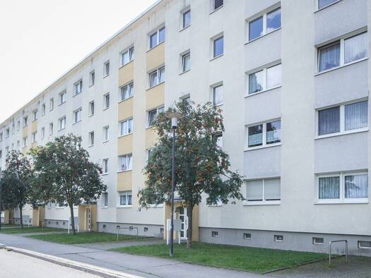 Wohnung zur Miete 347 € 3 Zimmer 57 m² 4. Geschoss Erhard-Hübener-Straße 25 Silberhöhe Halle 06132