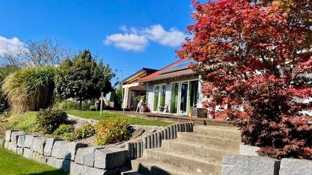 Bungalow zum Kauf 1.299.900 € 5 Zimmer 228 m² 68.303 m² Grundstück Rathsmannsdorf Windorf 94575