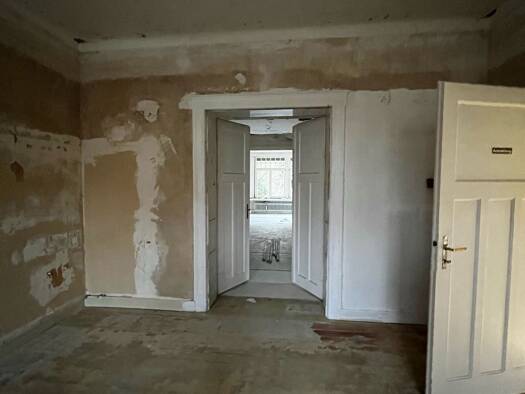 Villa zur Miete 2.600 € 10 Zimmer 240 m² 600 m² Grundstück frei ab 01.10.2026 Niederzwehren Kassel 34134