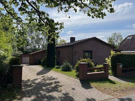 Haus zum Kauf 235.000 € 4 Zimmer 114 m² 966 m² Grundstück Hakendorf 23883