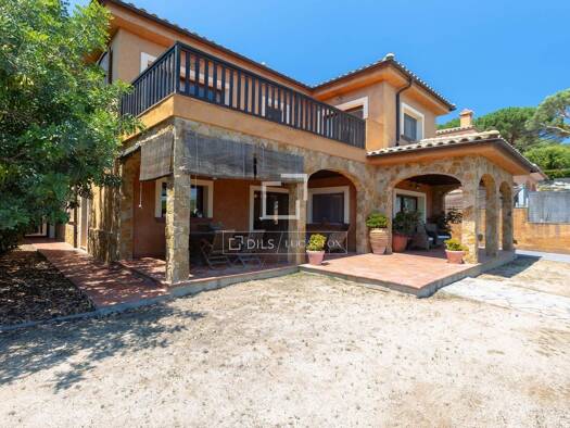 Haus zum Kauf 998.000 € 439 m² 1.128 m² Grundstück Argentona 08310