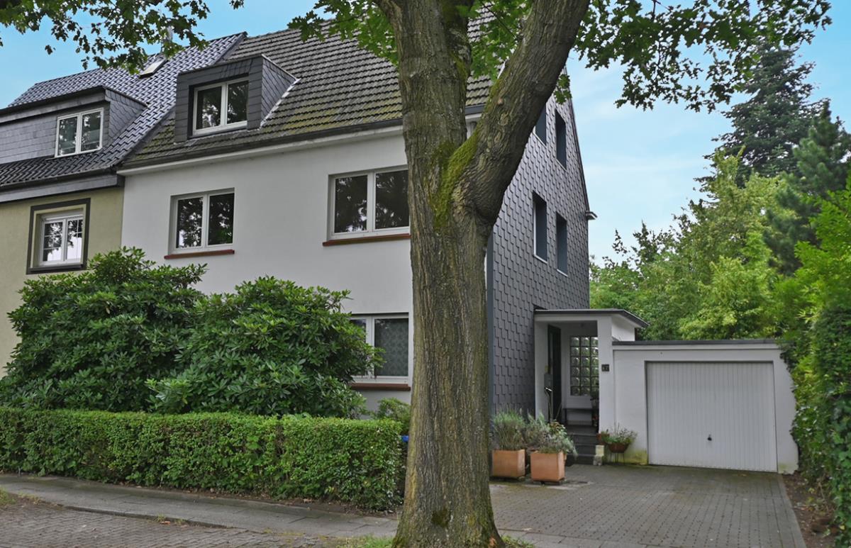 Mehrfamilienhaus zum Kauf 645.000 € 7 Zimmer 183 m²<br/>Wohnfläche 558 m²<br/>Grundstück Fischlaken Essen 45239