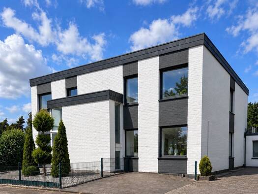 Mehrfamilienhaus zum Kauf provisionsfrei 589.000 € 8 Zimmer 240 m² 650 m² Grundstück frei ab 01.01.2027 Wassenberg Wassenberg 41849