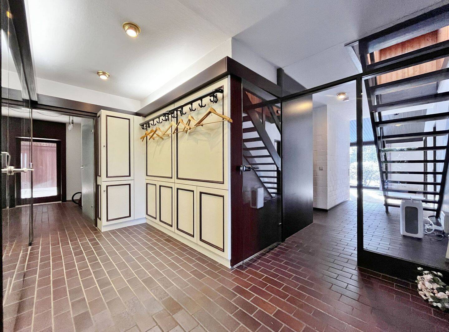 Immobilie in Stuhr - Großzügiger Bungalow mit Pool, Sauna und Doppelgarage! - Bild 4