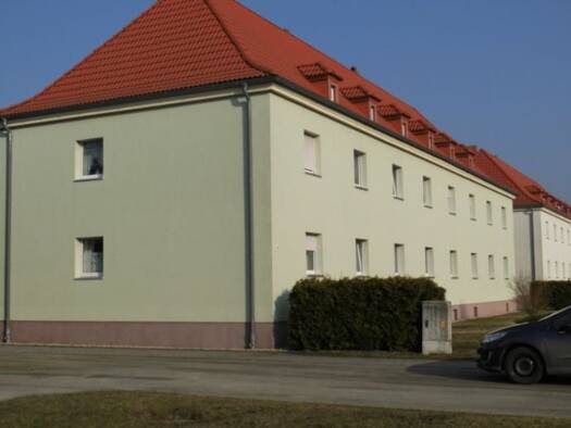 Wohnung zur Miete 380 € 3 Zimmer 63,4 m² 2. Geschoss frei ab sofort John- Schehr- Straße 16, OG Lauta 02991