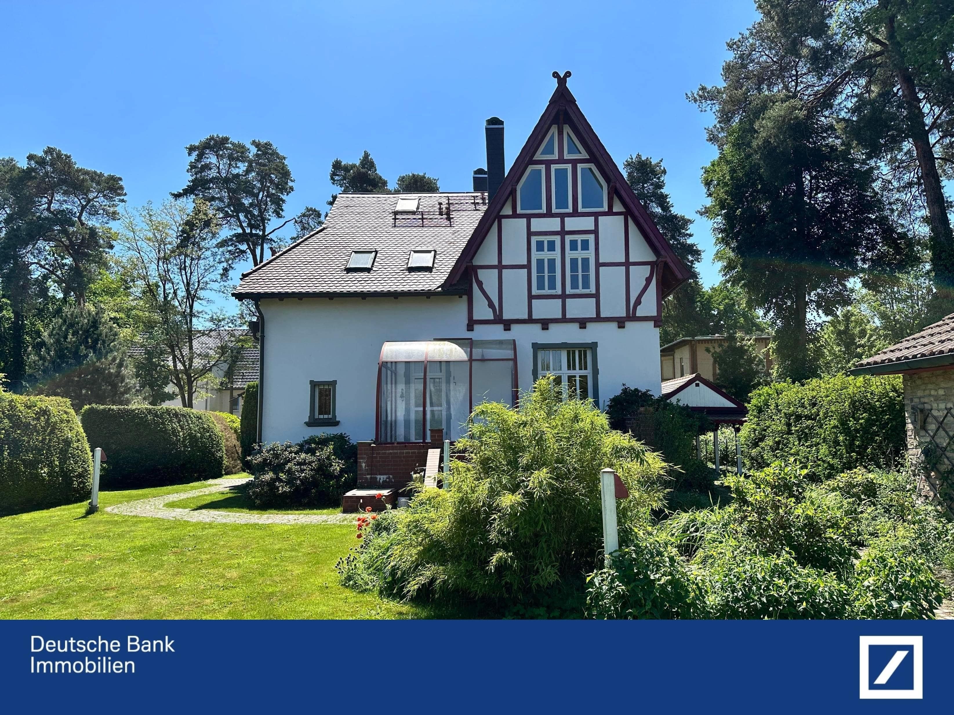 Villa zum Kauf 875.000 € 7 Zimmer 201,4 m²<br/>Wohnfläche 942 m²<br/>Grundstück Falkenhain Falkensee 14612