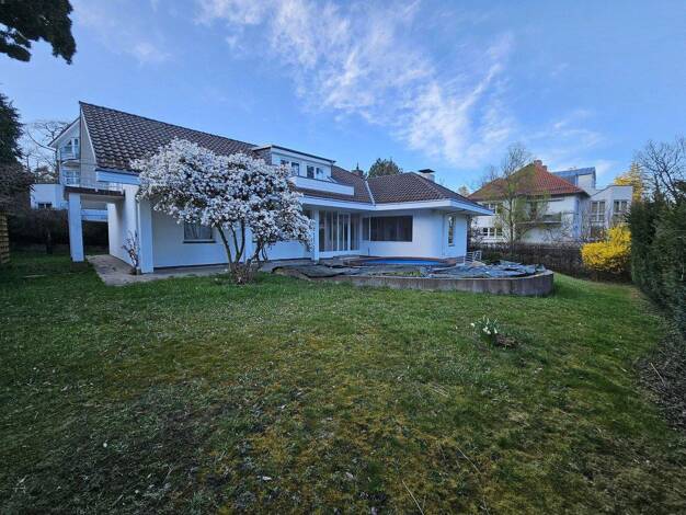 Villa zum Kauf provisionsfrei 779.000 € 7 Zimmer 209 m² 797 m² Grundstück Bad Wilhelmshöhe Kassel 34131