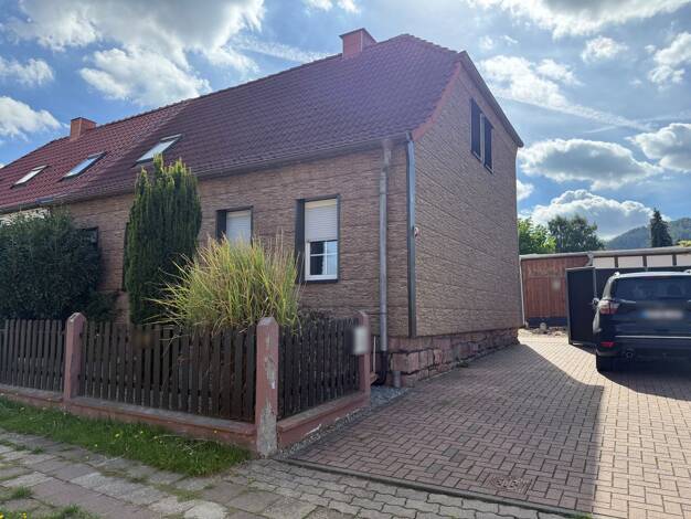 Doppelhaushälfte zum Kauf 199.000 € 15 Zimmer 170 m² 1.147 m² Grundstück Kelbra Kelbra (Kyffhäuser) 06537