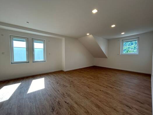 Wohnung zur Miete 1.070 € 2 Zimmer 70 m² frei ab sofort Mosbach 74821