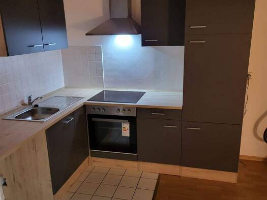 Wohnung zur Miete 270 € 2 Zimmer 64 m² 1. Geschoss frei ab sofort Franz-Wiesner-Straße 16 Ebersdorf Chemnitz 09131
