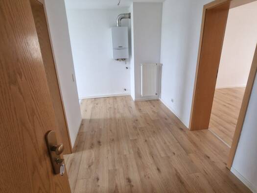 Wohnung zur Miete 375 € 2 Zimmer 63,2 m² 3. Geschoss frei ab sofort Kirchplatz Leisnig 04703