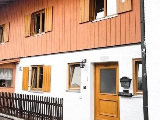 Reihenmittelhaus zum Kauf 410.000 € 4 Zimmer 130 m² 183 m² Grundstück frei ab sofort Lechbruck Lechbruck a.See 86983