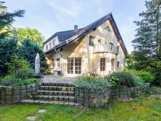 Doppelhaushälfte zum Kauf 450.000 € 5 Zimmer 188,6 m² 1.174 m² Grundstück Rehfelde Rehfelde 15345