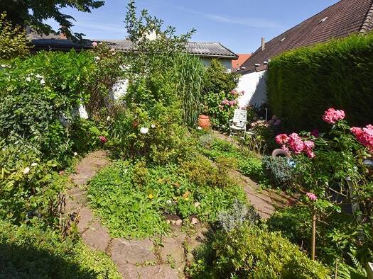 Mehrfamilienhaus zum Kauf 450.000 € 6 Zimmer 145 m² 260 m² Grundstück Sarstedt 31157