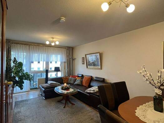 Wohnung zur Miete 925 € 4 Zimmer 94,5 m² 3. Geschoss frei ab 01.02.2026 Ronhof Fürth 90765