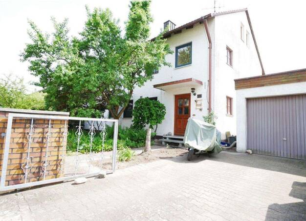 Wohnung zum Kauf provisionsfrei 269.000 € 4 Zimmer 80 m² 1. Geschoss Egerlandstr. 25 Roth Roth 91154