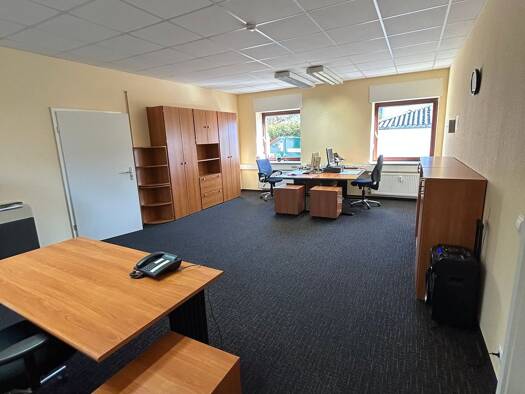 Büro zur Miete provisionsfrei 850 € 3 Zimmer 110 m² Bürofläche Hertingshausen Baunatal 34225